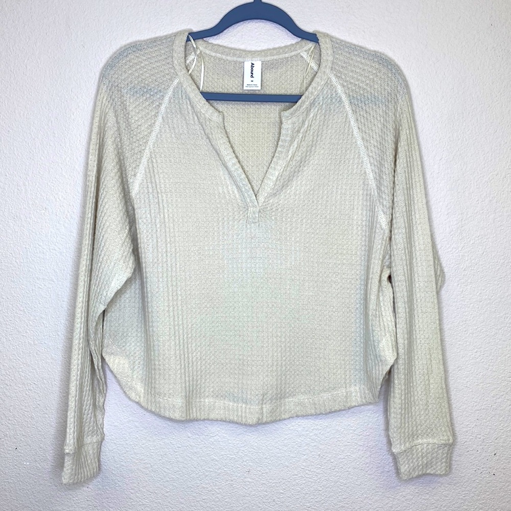 Abound Nordstrom V-Neck Thermal Top NWT Size Medium